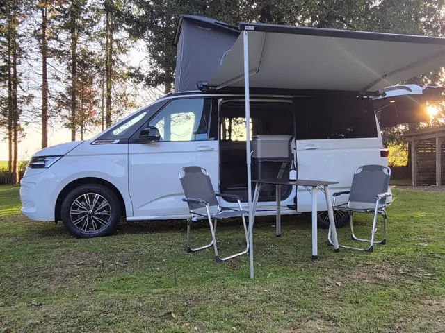 Van California T7 – Lorient