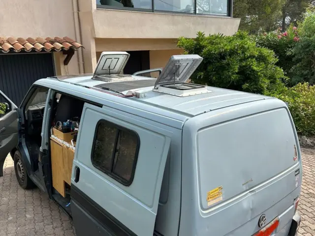 Van Transporteur T4 – Marseille