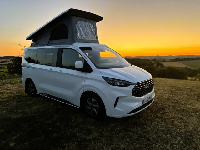 Van Reimo By Ecocampers Transit Custom – Puylausic