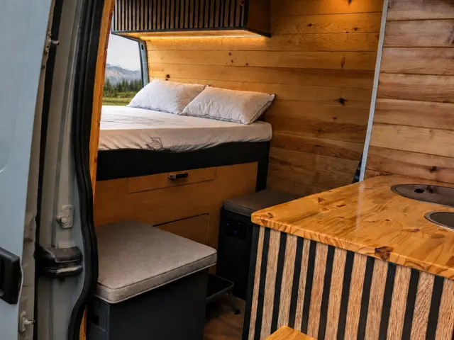 Van Van Life Master – Bize-Minervois