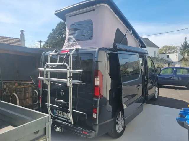 Van Font Vendôme Autocamp Xl Trafic – Pornichet