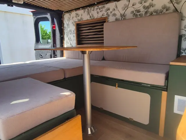 Van Renault Trafic Ii 2.0 Dci 90 Cv L2H1 Grand Confort 3.0T – Les Mathes