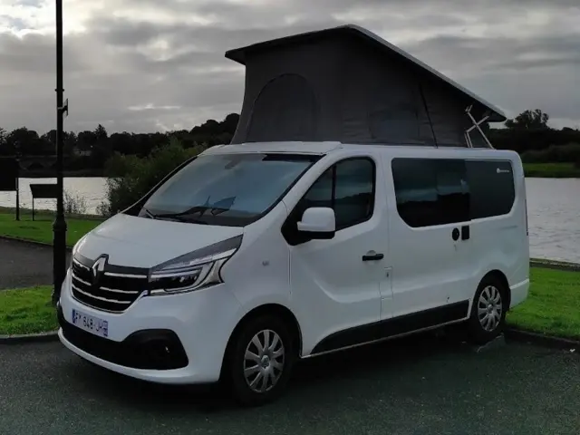 Van Bavaria Trafic Mc 490 Bc – Pornichet