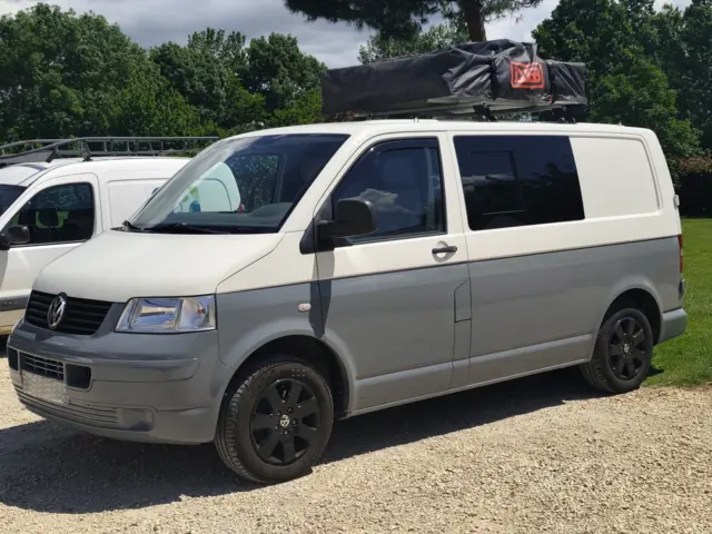 Van Volkswagen Transporter (T5) 2.0 Tdi 102 Cv T5 Court Confort 2.8T – Saint-Sylvestre-sur-Lot