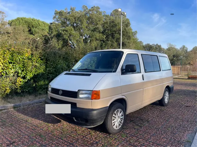 Van Volkswagen Transporter T4 – Soustons