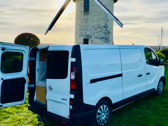 Van Simple Van Vivaro – Jonzac