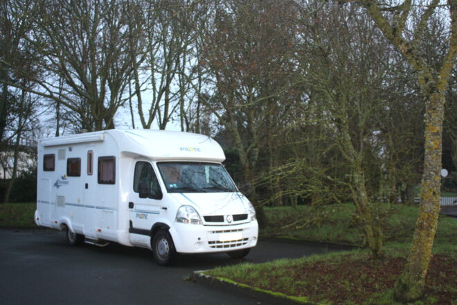 Fiat PILOTE P695 image