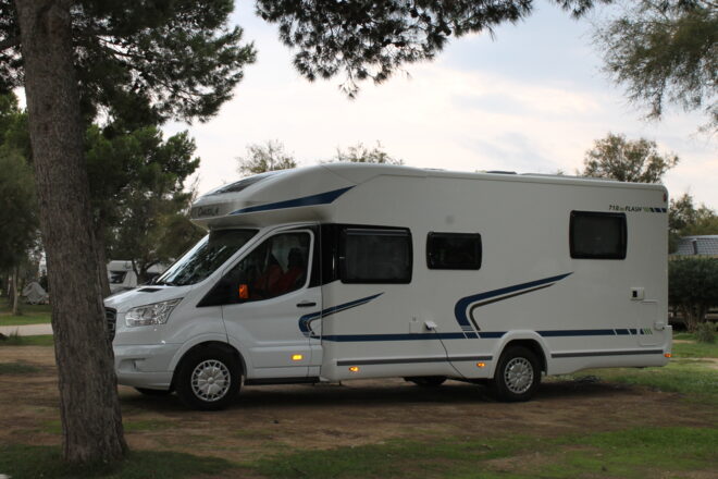  FORD Chausson EB 718 flash image