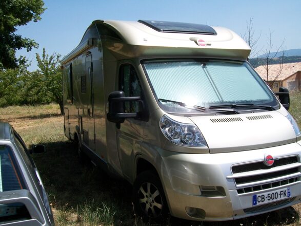  BURSTNER Ixeo it 735 image