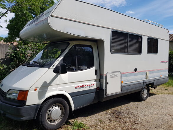 Ford CHALLENGER Capucine 410 image