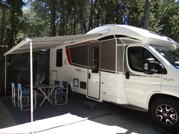 Fiat BURSTNER IXEO IT 734 édition 30 image