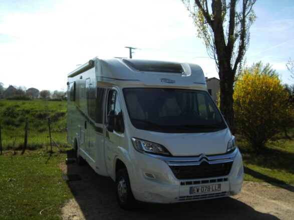 Citroen CARADO T449 image