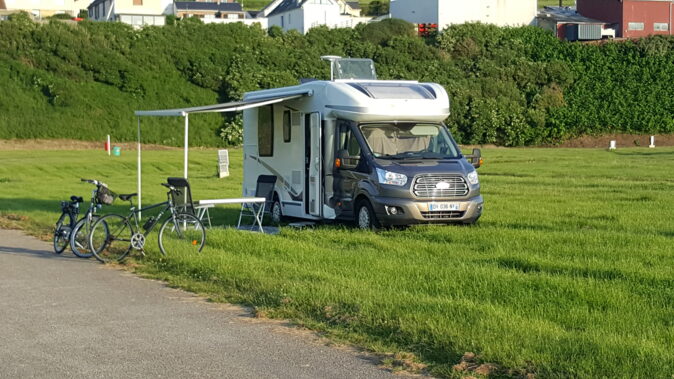 Ford CHALLENGER GENESIS 288 EB  image