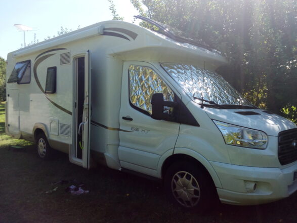 Ford CARAVANS INTERNATIO. Nacre 65 xt image