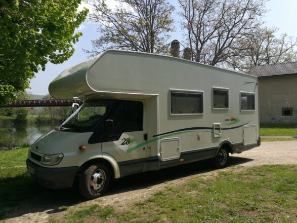 Ford CHAUSSON WELCOME 28 image