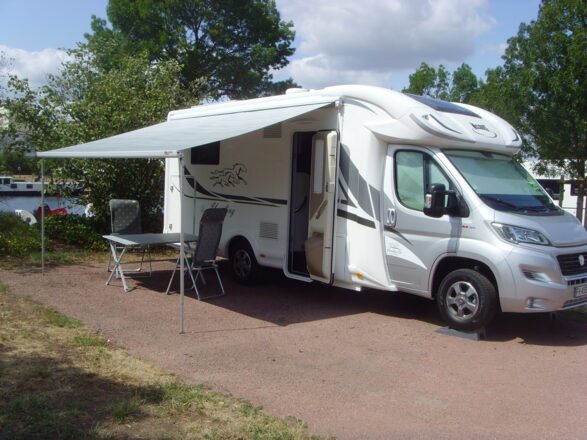 Fiat MAC LOUIS yearling 72 image