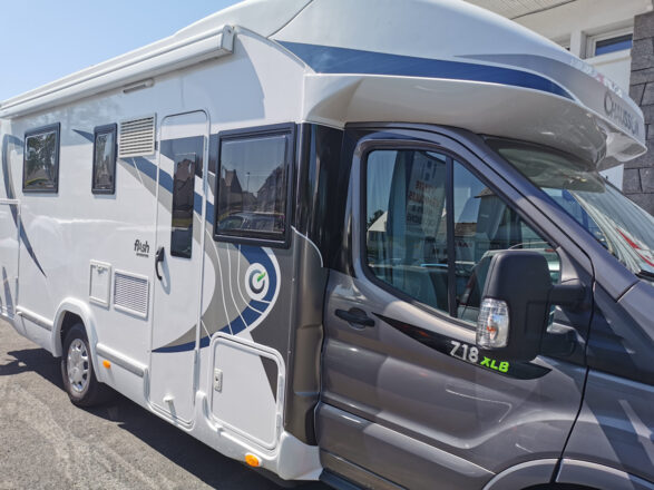 Ford CHAUSSON 718 XLB FLASH LIMITED EDITION image