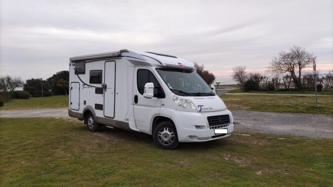  BURSTNER TRAVEL VAN image