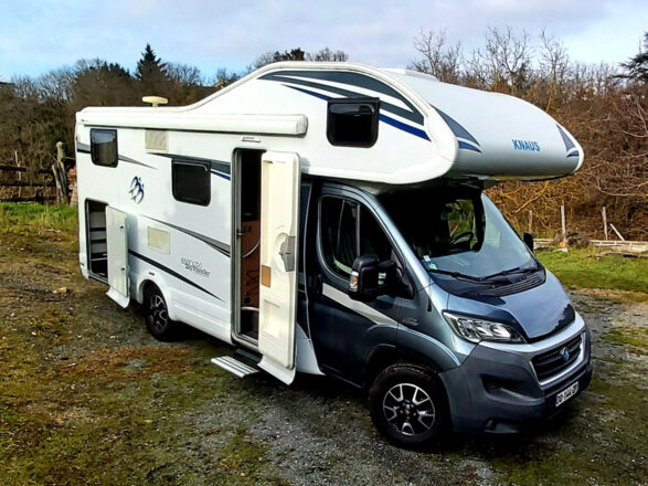  KNAUS SKY TRAVELLER image