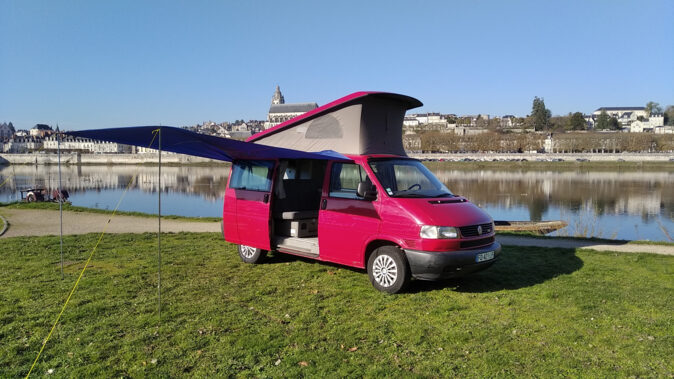 Volkswagen WESTFALIA T4 California image
