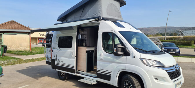 Citroen BURSTNER Campeo black forest image