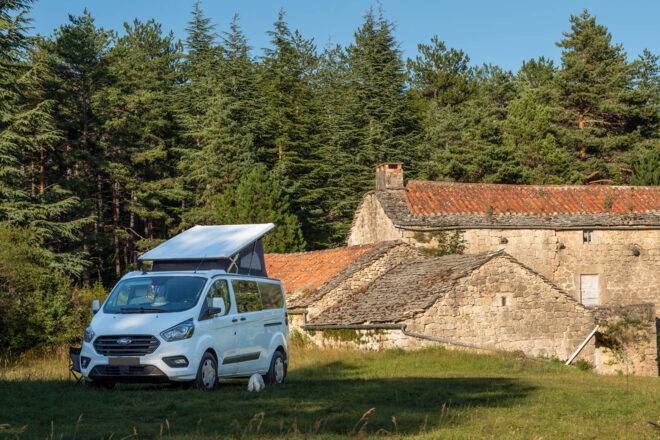 Ford CAMPEREVE Cap land image