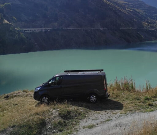 Ford AUTRE transit image