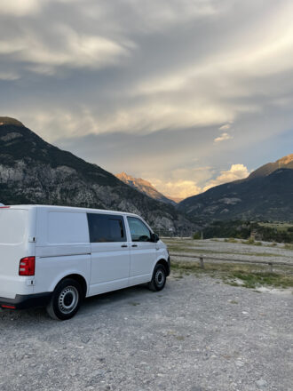 VOLKSWAGEN HANROAD TREK image