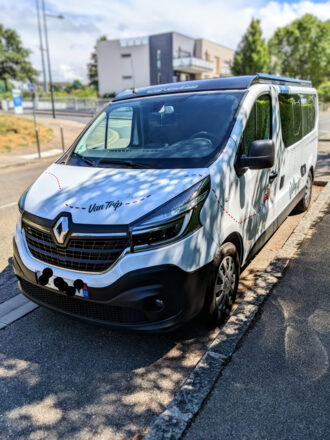 RENAULT FONT VENDOME ESCAPADE image