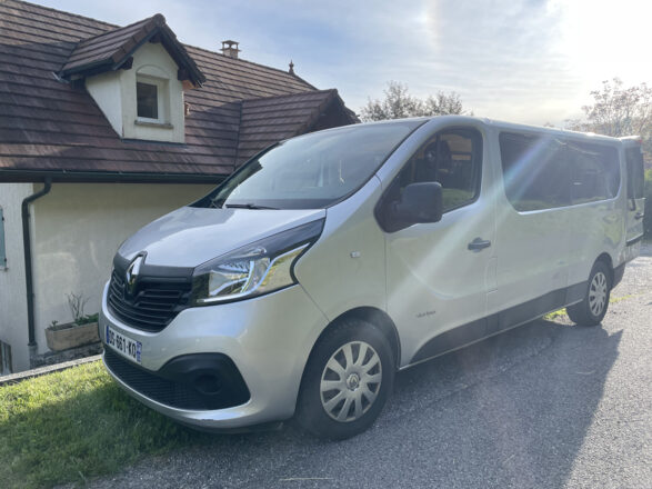 RENAULT FONT VENDOME ESCAPADE image