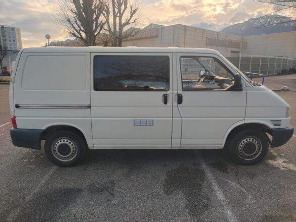 Volkswagen TRANSPORTEUR T4 image