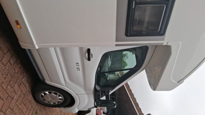 Ford CI AUTOHOMES Horon 67XT image