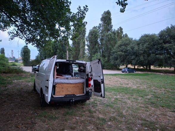 Peugeot ID camp Expert image