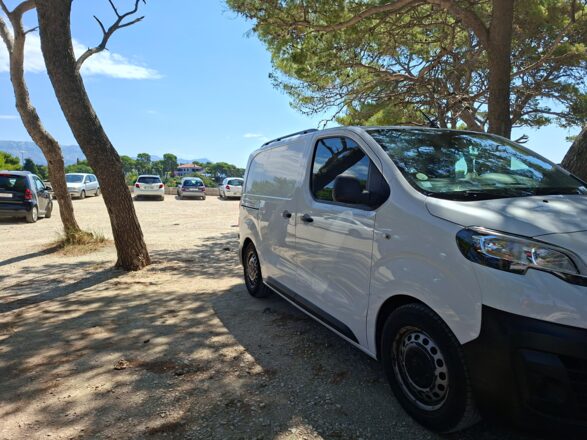 Peugeot ID camp Expert image