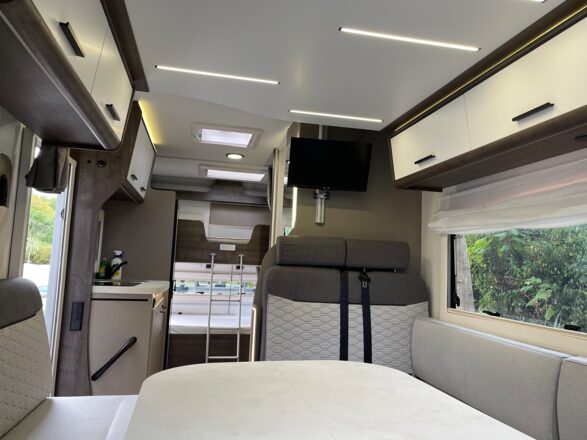 Ford Benimar Transit image