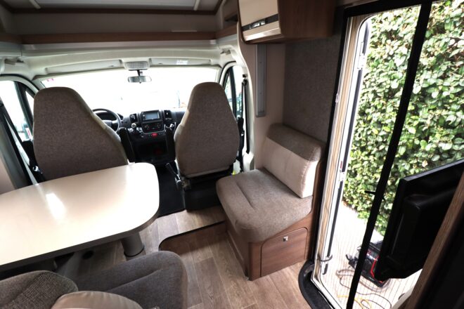 CITROEN JUMPER 2014 2.0 BLUEHDI 130 CH EU6 36.5L 3.5T DETHLEFFS TREND T 7057 EB image