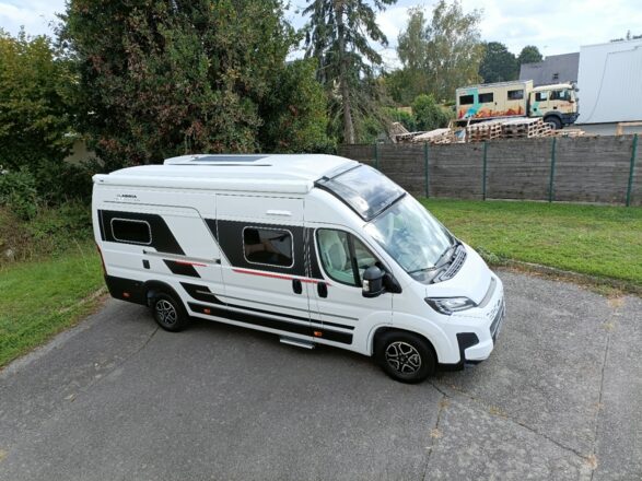 Fiat Ducato 2.2 Multijet diesel 140ch Adria Twin 640 SGX Sport image