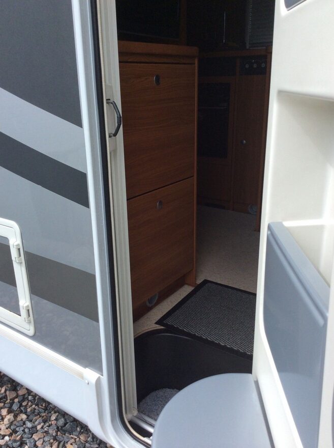 photos.external