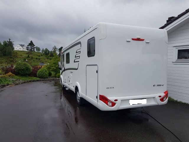 photos.external