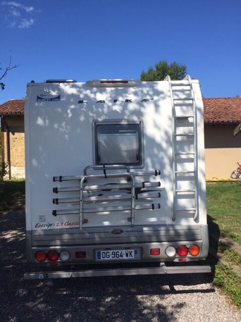 photos.external