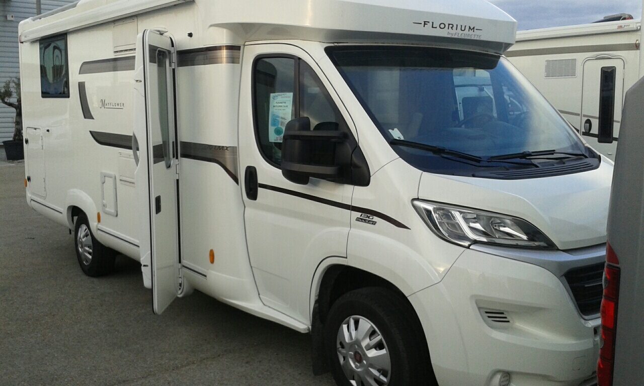 photos.external