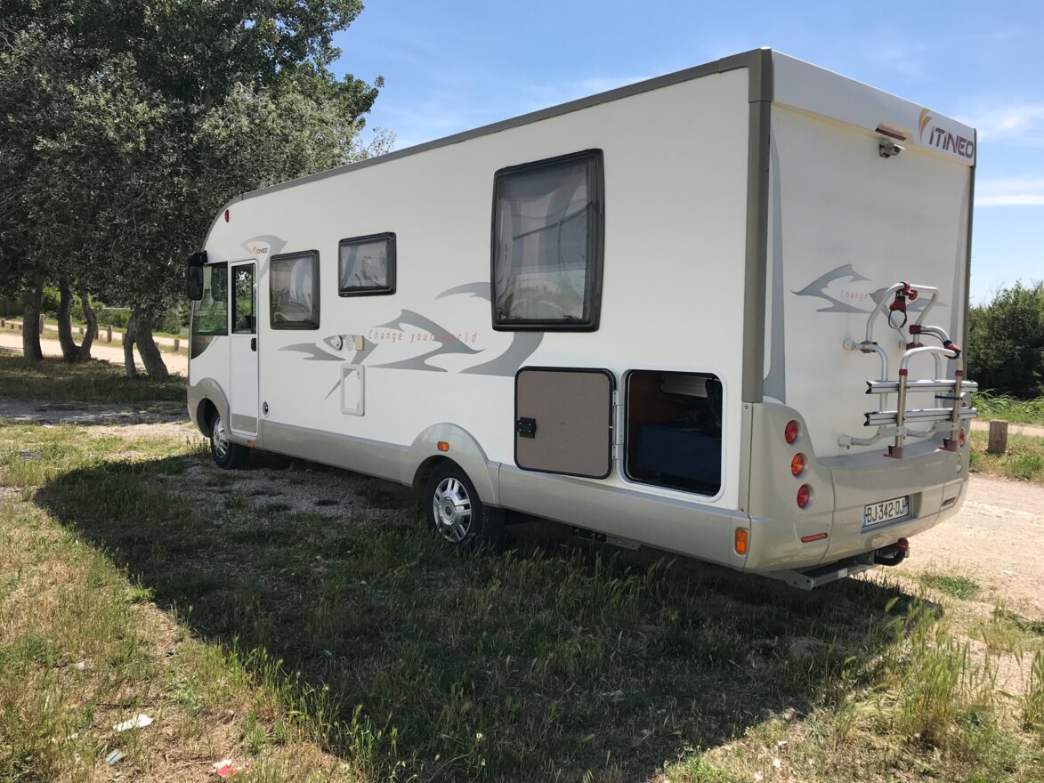 photos.external