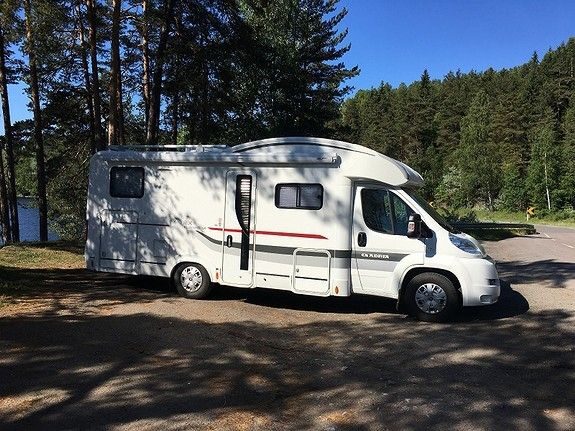 photos.external