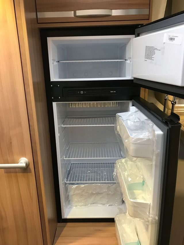 photos.external
