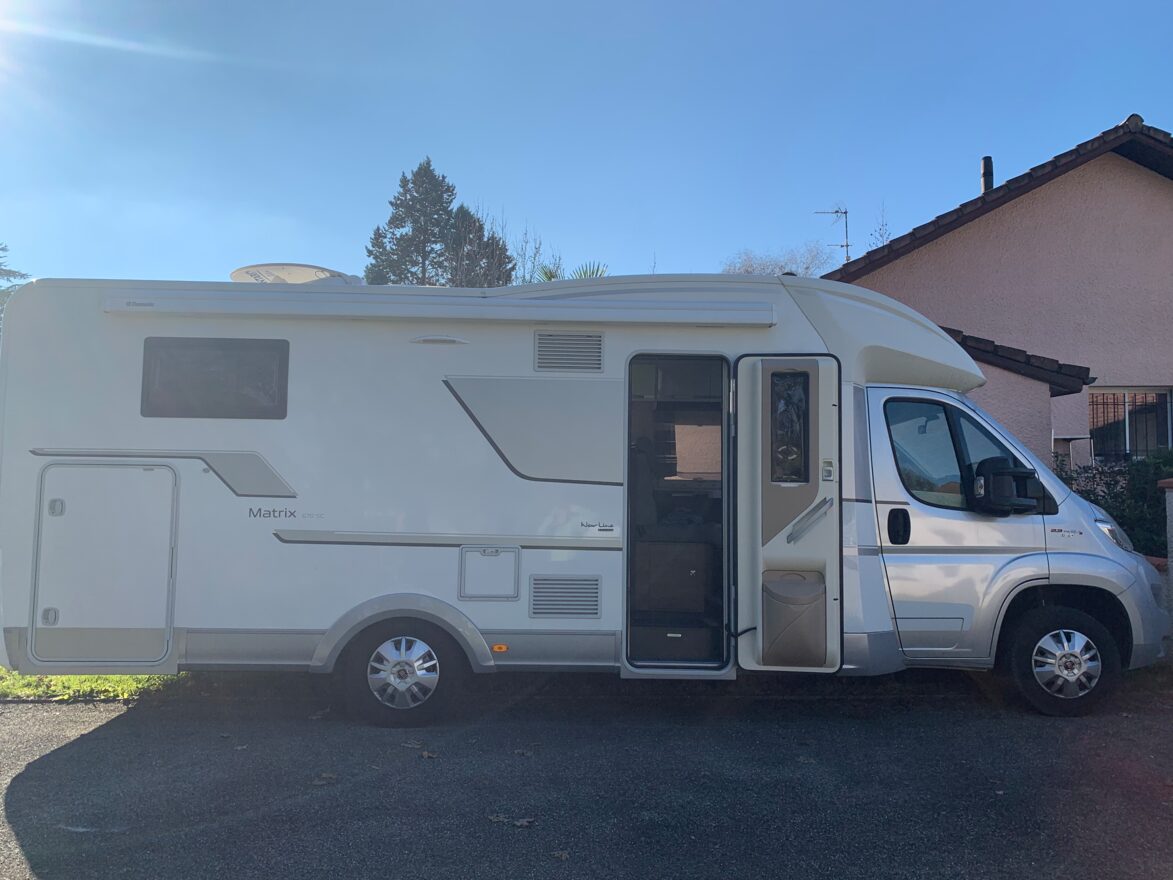 photos.external