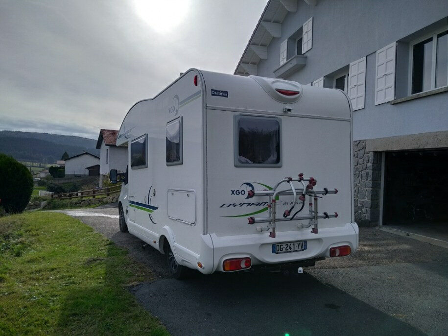 photos.external
