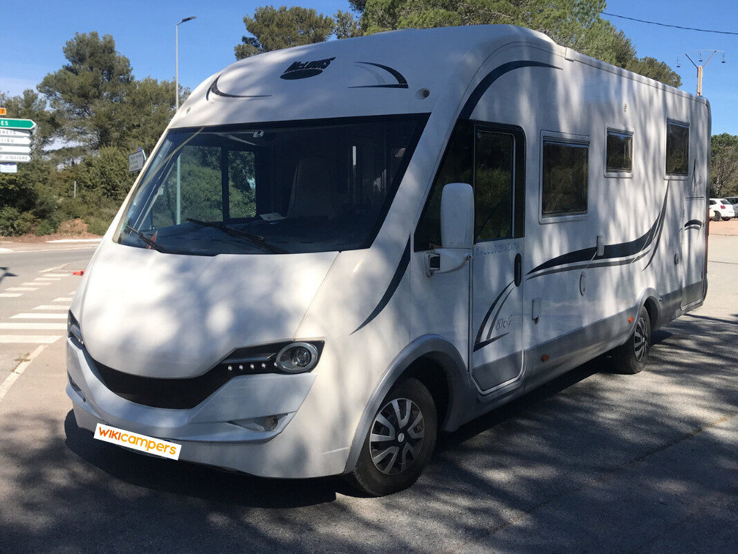 photos.external
