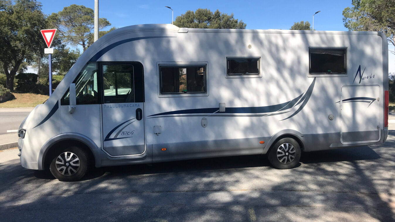photos.external