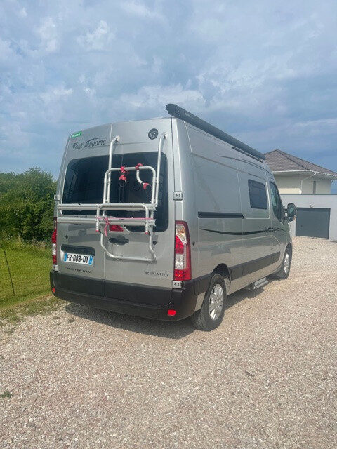 photos.external