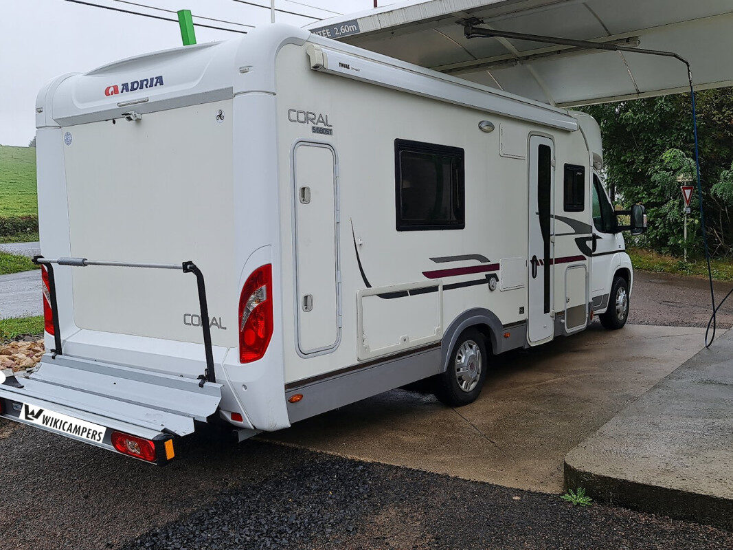 photos.external